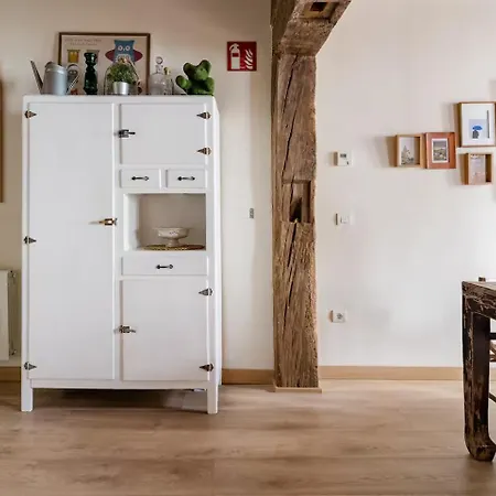 Aston - Todo El Encanto Del Casco Viejo De *