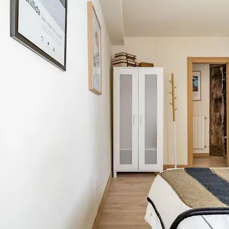 Aston - Todo El Encanto Del Casco Viejo De